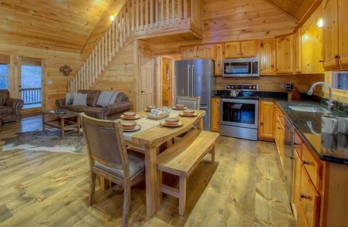 Cashes Valley Cabin | River Rush Cabin- Steps away from Riverside | Outdoor Living | Fightingtown Creek