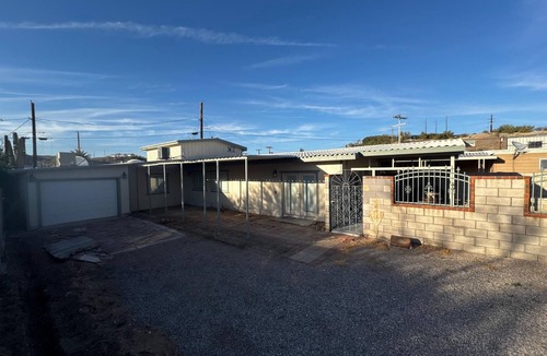 Cienega Springs House | River's Edge | Great for Groups | Prime Upriver Location