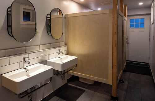 Clearwater Hotel | River's Edge Retreat
