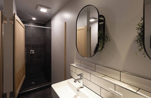 Clearwater Hotel | River's Edge Retreat