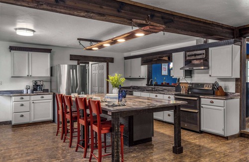Kalispell House | River's Ranch - Riverfront with Hot Tub & Theater