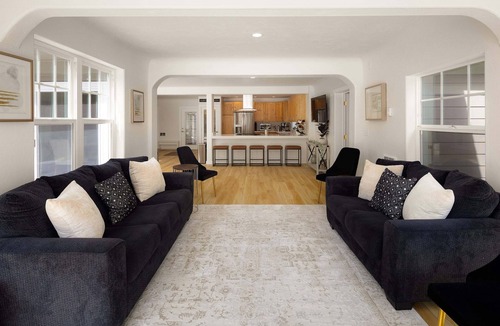 Leaburg House | River's Rest - Waterfront Views, Hot Tub, Grill & Fire Pit 3 Bedroom Home