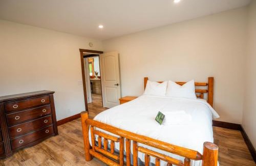Blue River House | River Safari Eagles Nest