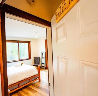 Blue River House | River Safari Eagles Nest