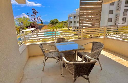 Igalo Apartment | River side 5