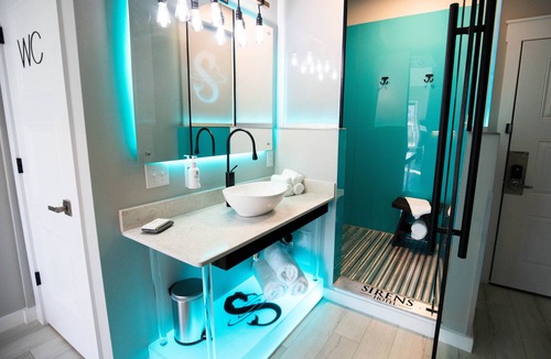 Washington Hotel | River Sirens Hotel