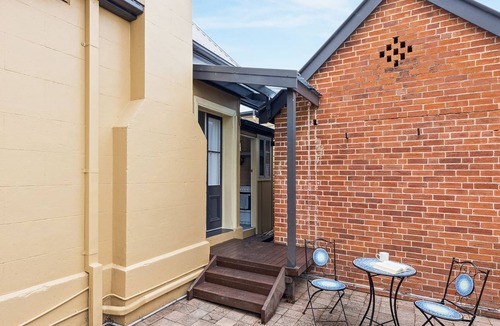 Maclean Apartment | River Street Heritage Apartment