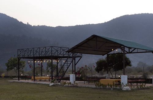 Jakh Hotel | River Valley Resort