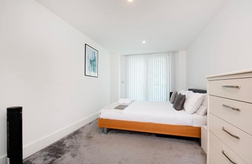 Vauxhall Apartment | River View 2 Bed