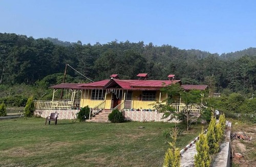 Sona Nadi Range Hotel | River View Bamboo Resort
