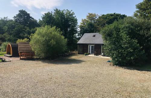Muff House | River View Cottage