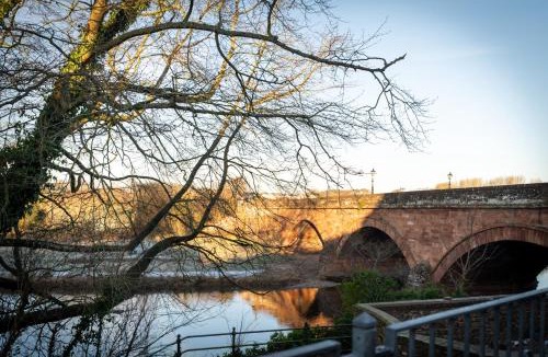 Annan House | River View Cottages
