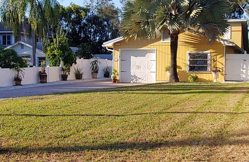 Tarpon Springs House | River View Hideaway
