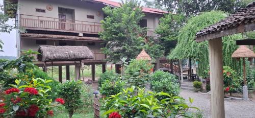 Sauraha Resort | River View Jungle Camp