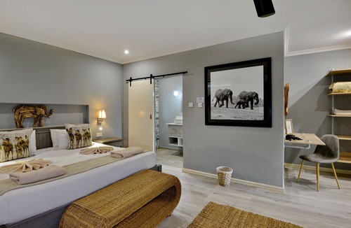 Kasane Cabin | River View Lodge
