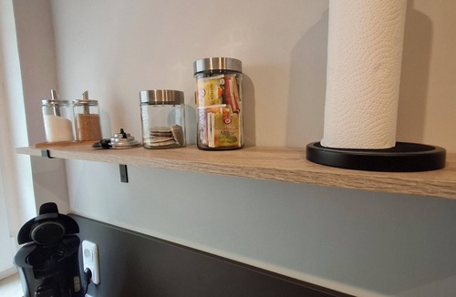 Staufenberg Apartment | River view! modern vacation apartment with balcony, at the cycle path Fulda+Weser
