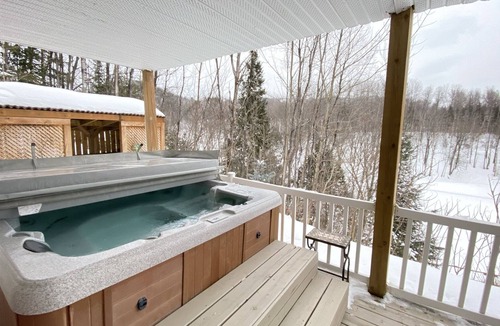 Piedmont Cabin | River View Mountain View 4 Skis Around Cozy Cottage