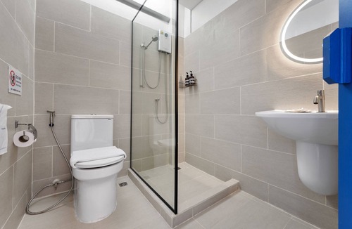 Talat Noi Hotel | River View Residence
