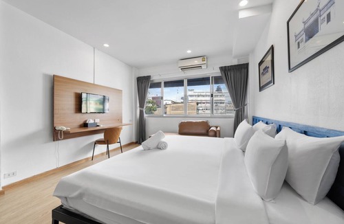 Talat Noi Hotel | River View Residence