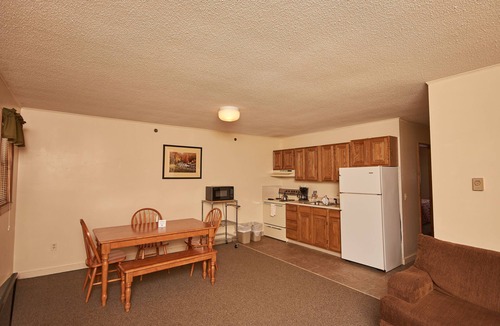 Bethel Hotel | River View Resort