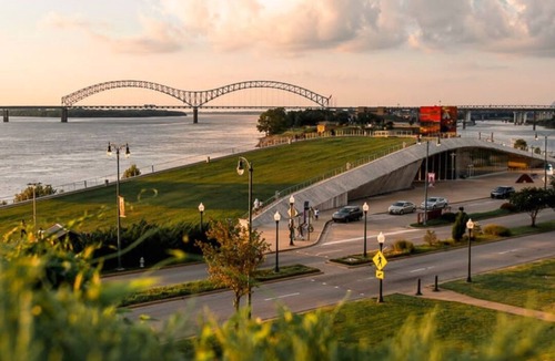 Memphis Apartment | River views Downtown at Memphis Blue with Free Parking
