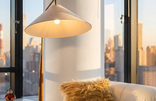 Upper East Side Apartment | River Villa | 17th-floor 4BR w/Doorman, Gym, Pool