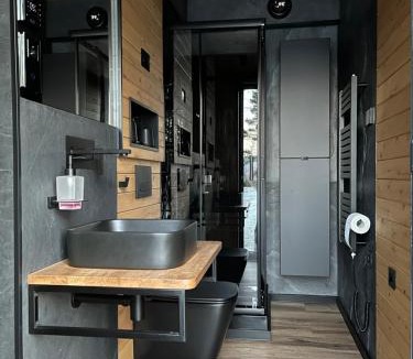 Jince House | River wellness
