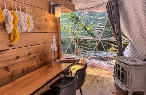 Sainte Rose du Nord Ski Chalet | River/Wooden Hottub Dome in Nature