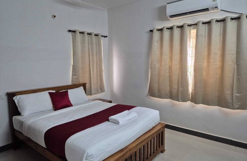 Manapakkam Hotel | Rivera Nest