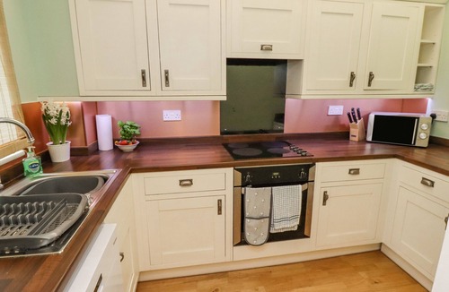 Grosmont Cottage | Riverbank View