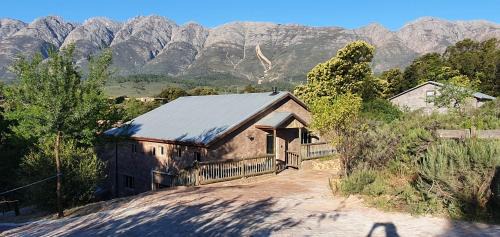Wolseley House | Riverbank