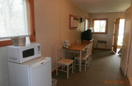 Bryson City Hotel | Riverbend Lodging