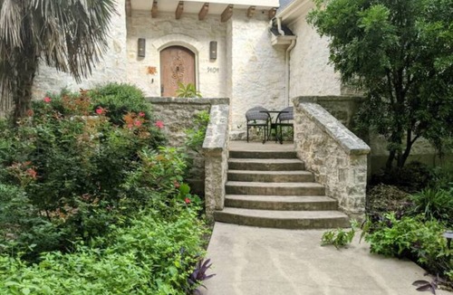 Davenport Ranch West House | Rivercrest Oasis on Lake Austin Street with Private Dock, Pool & Hot Tub