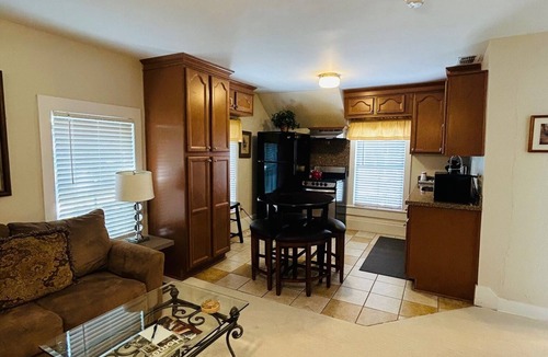 Five Points Bed & Breakfast | Riverdale Inn