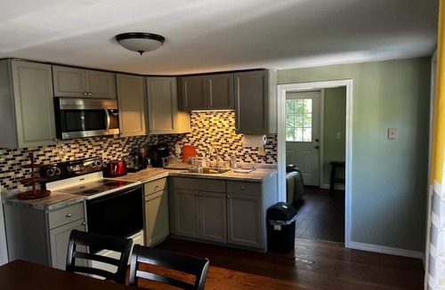 Montague Apartment | Riverfront 2 floors 2 Bedrooms