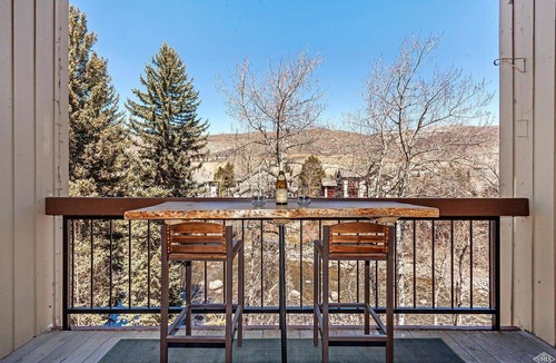 Eagle-Vail Condo | Riverfront 2BR2BA Condo. Sauna, Pool & Hot Tub. Minutes to Vail & Beaver Creek.