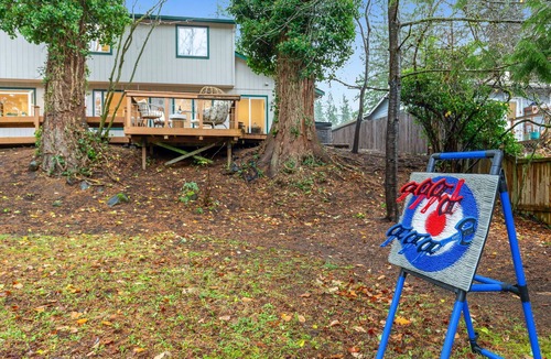 Riverbend House | Riverfront 4-bedroom house in tranquil North Bend with fitness room