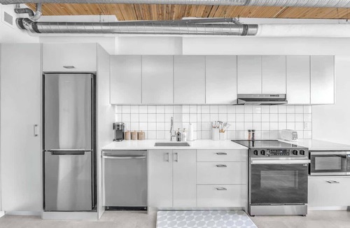 East Village Apartment | Riverfront Apartment in East Village w/Sauna