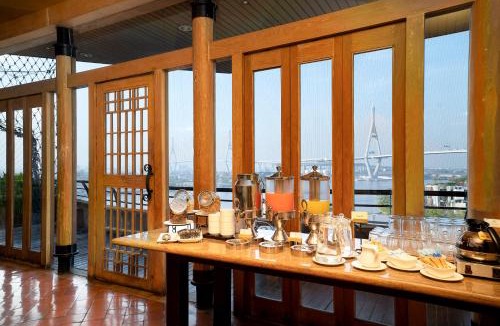 Bang Phong Phang Hotel | Riverfront Bangkok