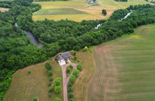 Brill House | Riverfront Bliss in Rice Lake: Deck, Grill & Hike!
