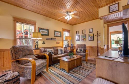 Granby House | Riverfront Cabin, 4 Mi to Granby Ranch