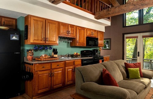 Confluence House | Riverfront Cabin Rental with a Private Beach on Youghiogheny River near Pittsburgh, Pennsylvania