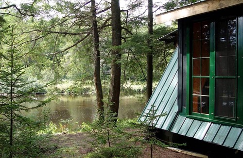 Hopkinton Cabin | Riverfront Cabin Rental with Lovely Screened Porch near Potsdam, New York