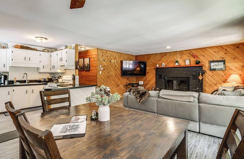 Schroon Lake Cabin | Riverfront Cabin w/Hot Tub in Schroon Lake!