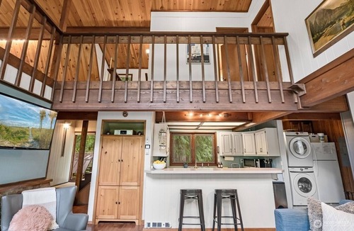 Baring Cabin | Riverfront Cabin w Hot Tub, Pool Table, Gig Internet, Generator - Pet Friendly