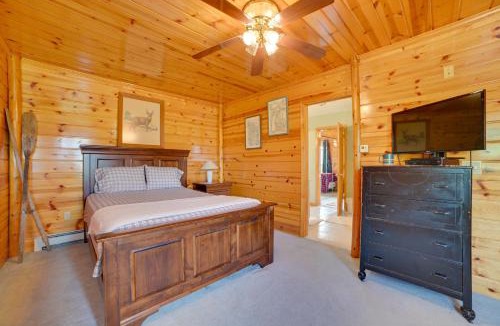 Cheboygan House | Riverfront Cheboygan Cabin w/Kayaks & Dock!
