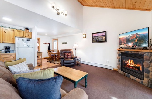 Fall River Estates Condo | Riverfront Comfort Private Hot Tub Close to RMNP