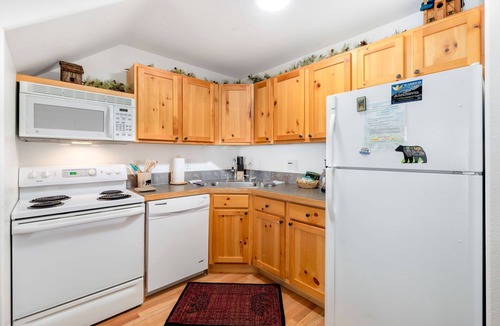 Fall River Estates Condo | Riverfront Comfort Private Hot Tub Close to RMNP