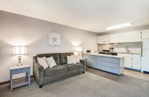 Bend House | Riverfront Condo Next to Park and Downtown Bend