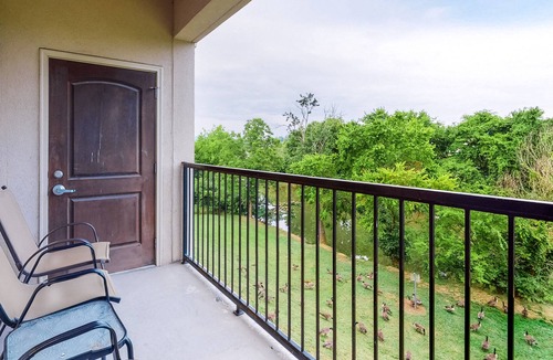 Sevierville Condo | Riverfront condo w/ shared pool/hot tub & private balcony - near attractions!